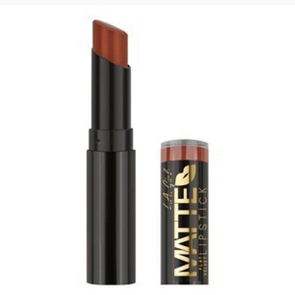 5 x LA Girl Matte Lipstick Saucy